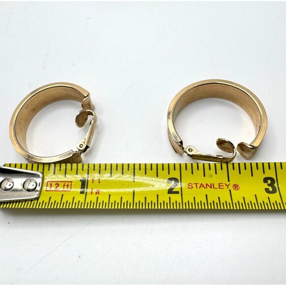 Sarah Coventry Vtg Goldtone Clip-On Earrings Thumbprint Texture Chunky Statement - Picture 3 of 8